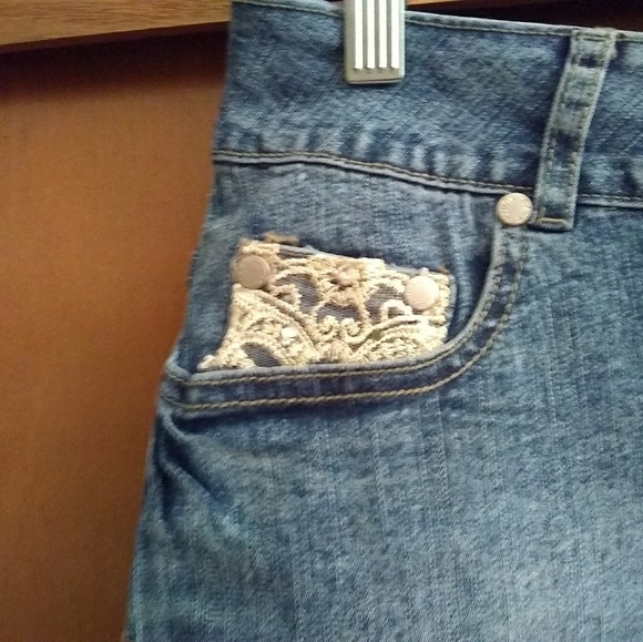 *Final Sell Price* Fluid Jean Skirt - Picture 3 of 4